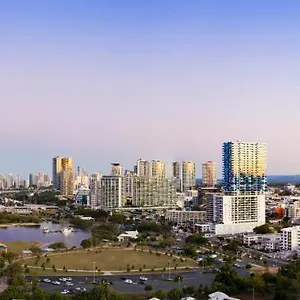 Sky Broadwater **** Southport